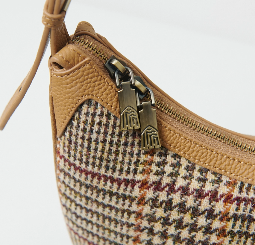 Islander UK The Ellon | Beige Dogtooth