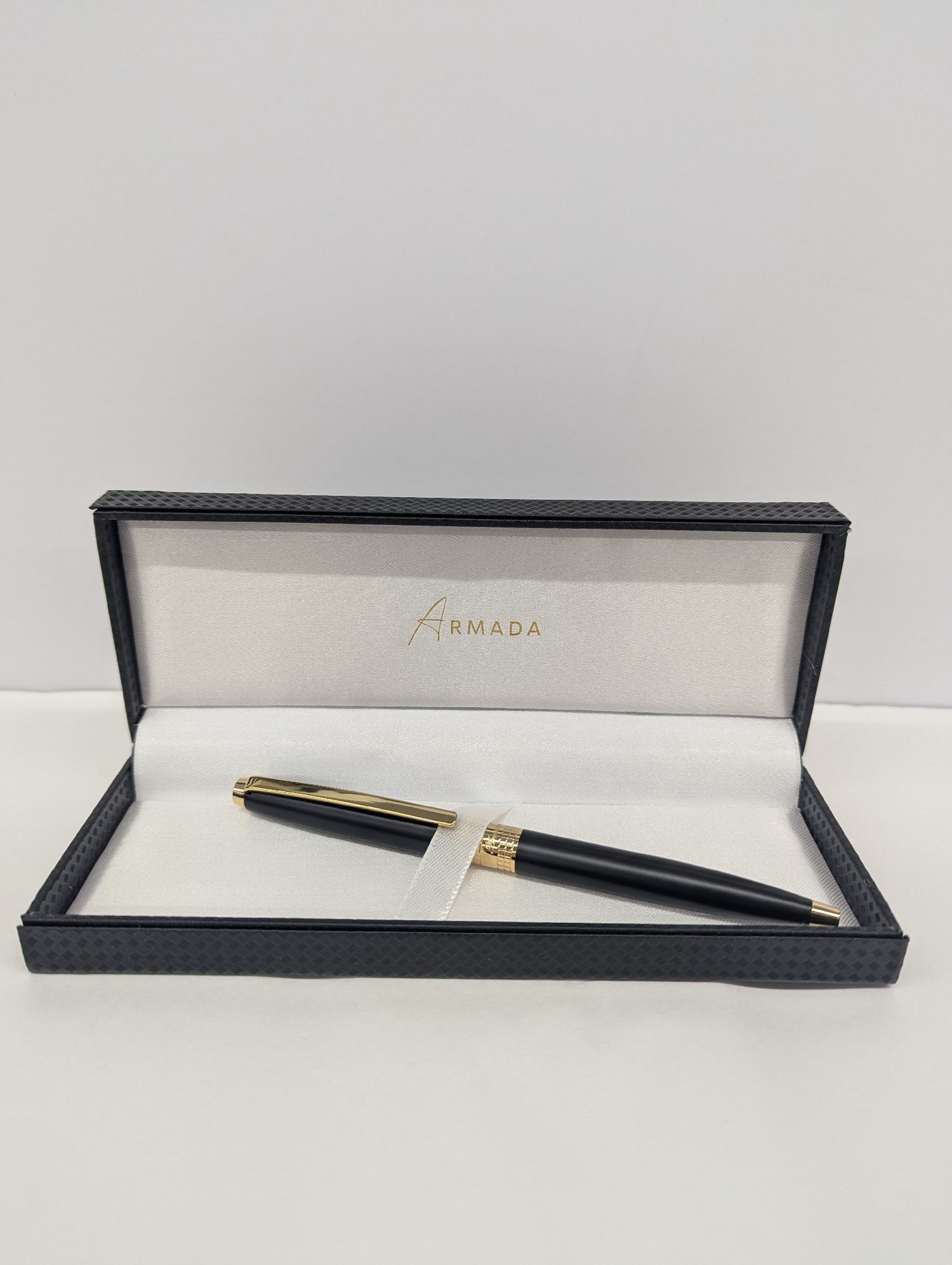 Armada Classic Laser Pen - Black with Gold 