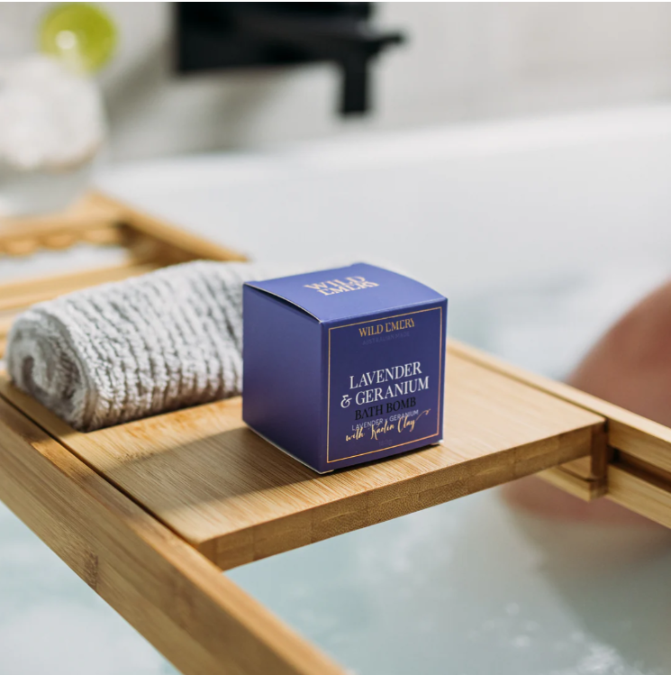WILD EMERY CUBE BATH BOMB-LAVENDER &amp; GERANIUM