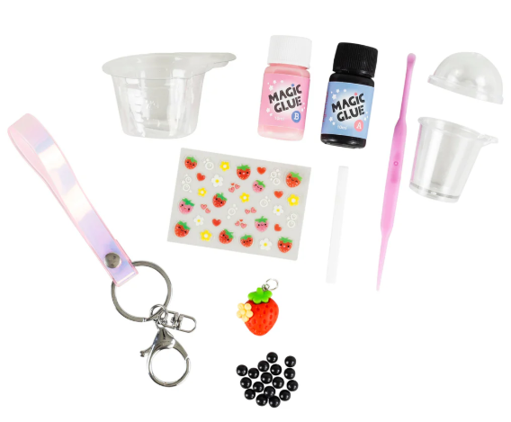 Tiger Tribe Bag Charm Kit - Strawberry Bubble Tea 