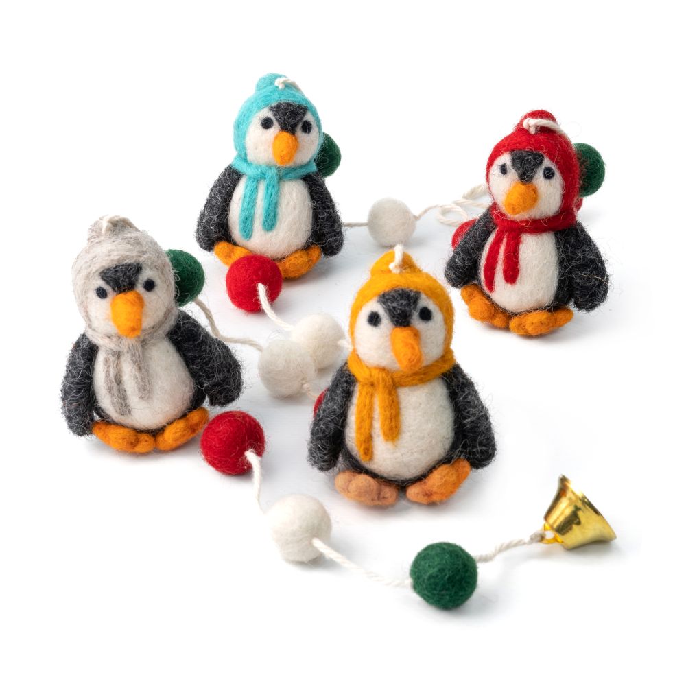 CHRISTMAS MOBILE - PENGUIN PARTY 